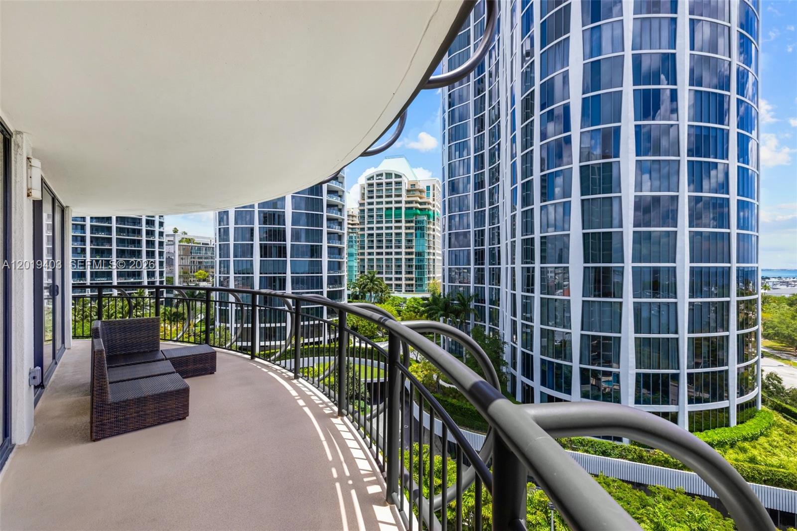 GROVE TOWERS CONDO - Residential