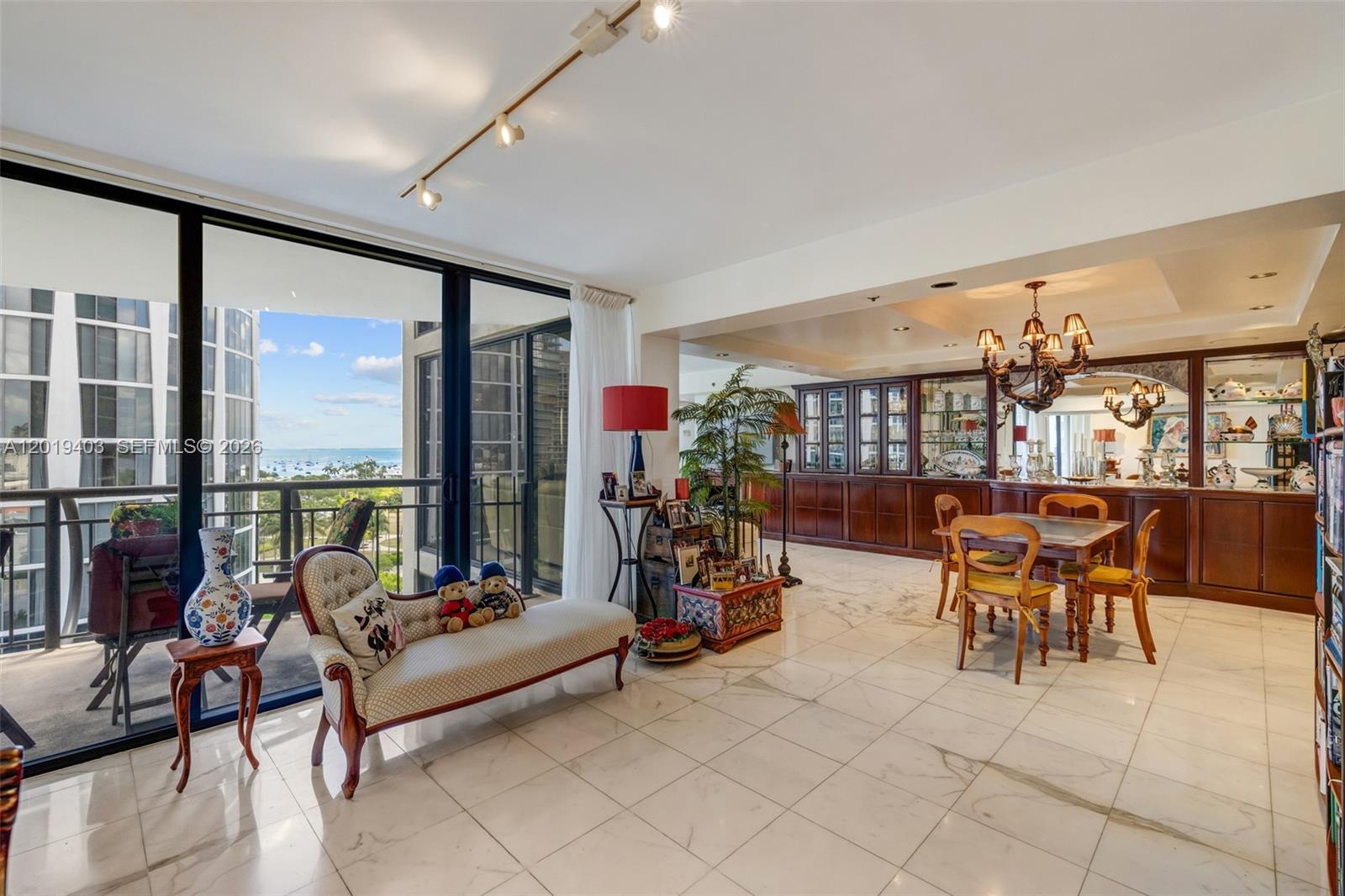 GROVE TOWERS CONDO - Residential