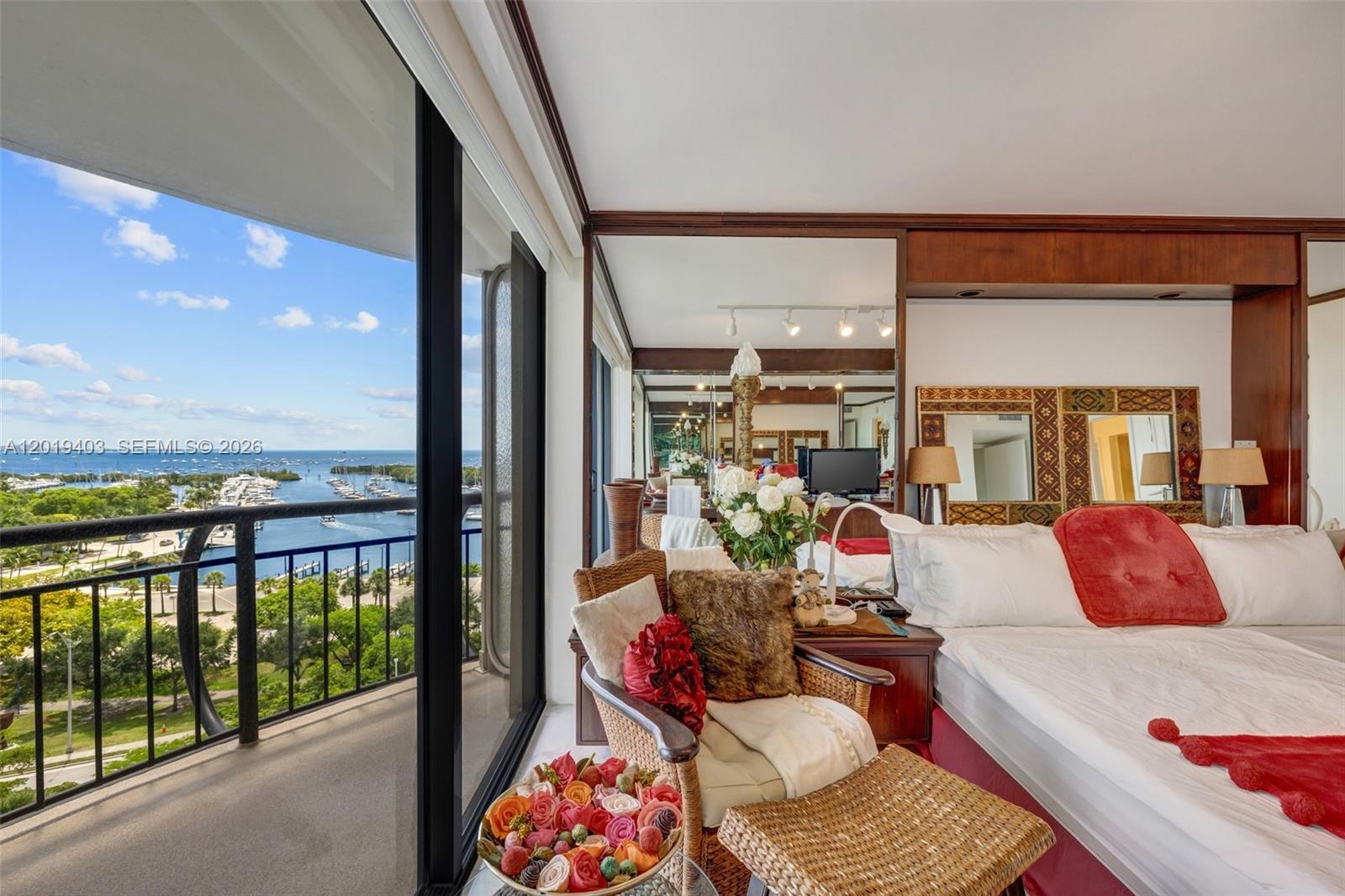 GROVE TOWERS CONDO - Residential