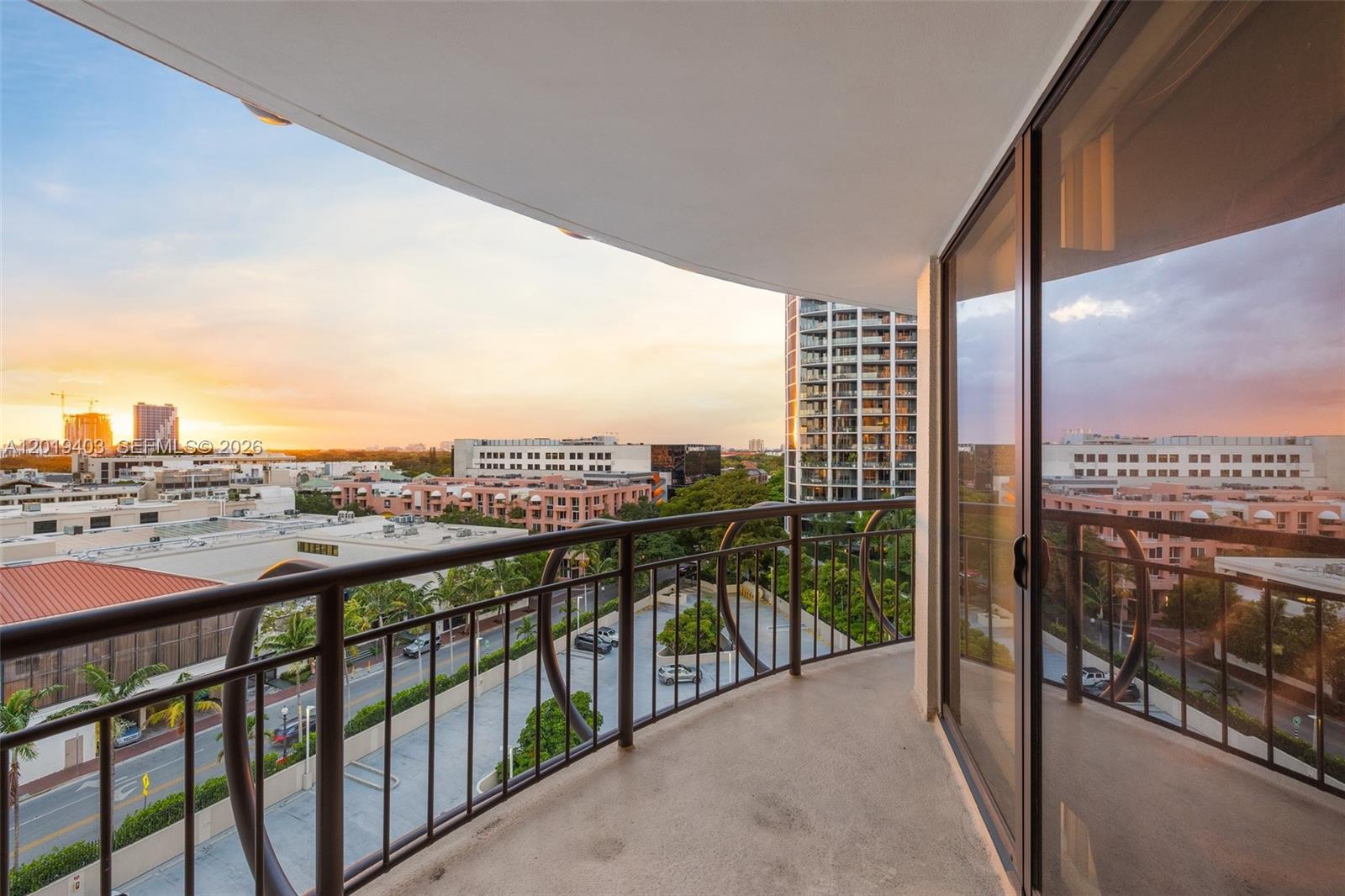 GROVE TOWERS CONDO - Residential