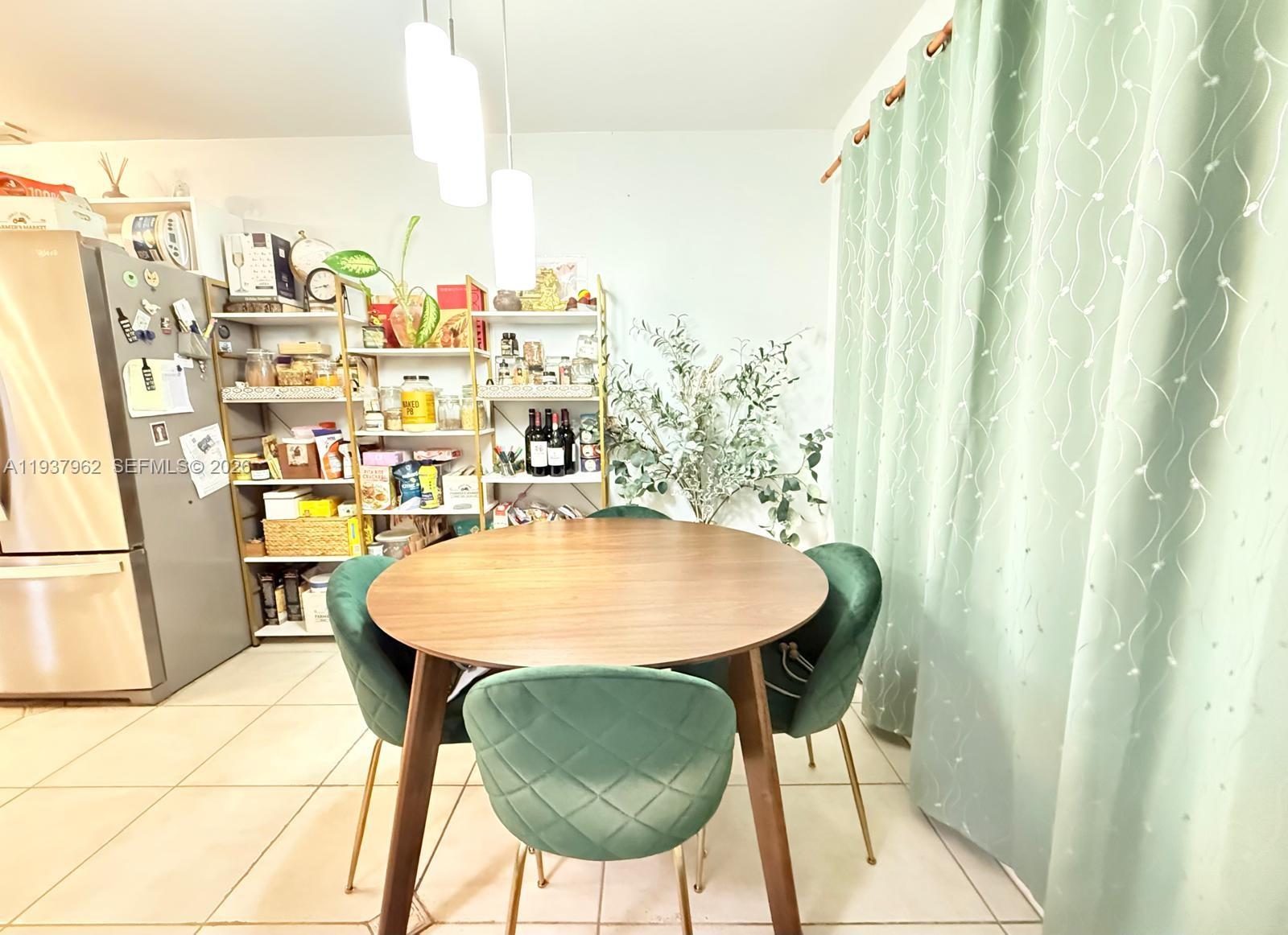 HOLLYWOOD GARDENS CONDOMI - Residential