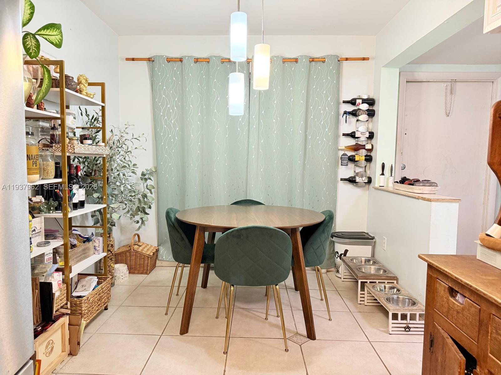 HOLLYWOOD GARDENS CONDOMI - Residential