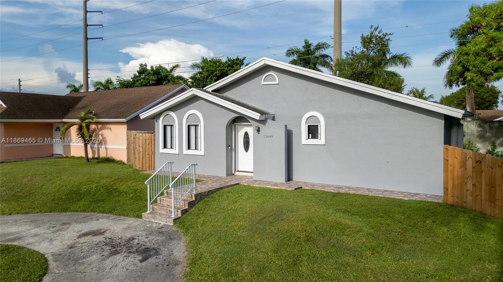 BISCAYNE VILLA HOMES SEC - Residential