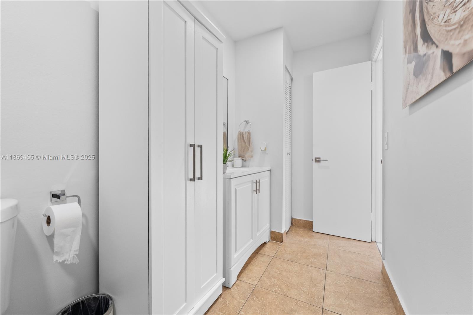 BISCAYNE VILLA HOMES SEC - Residential