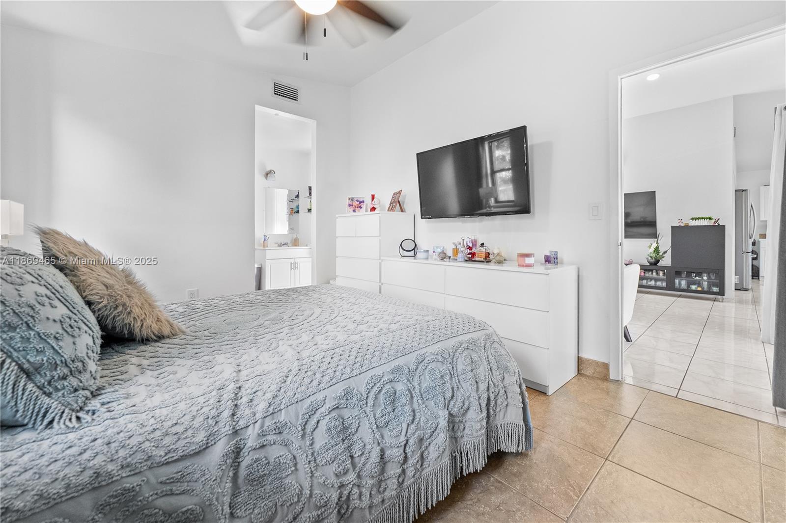 BISCAYNE VILLA HOMES SEC - Residential