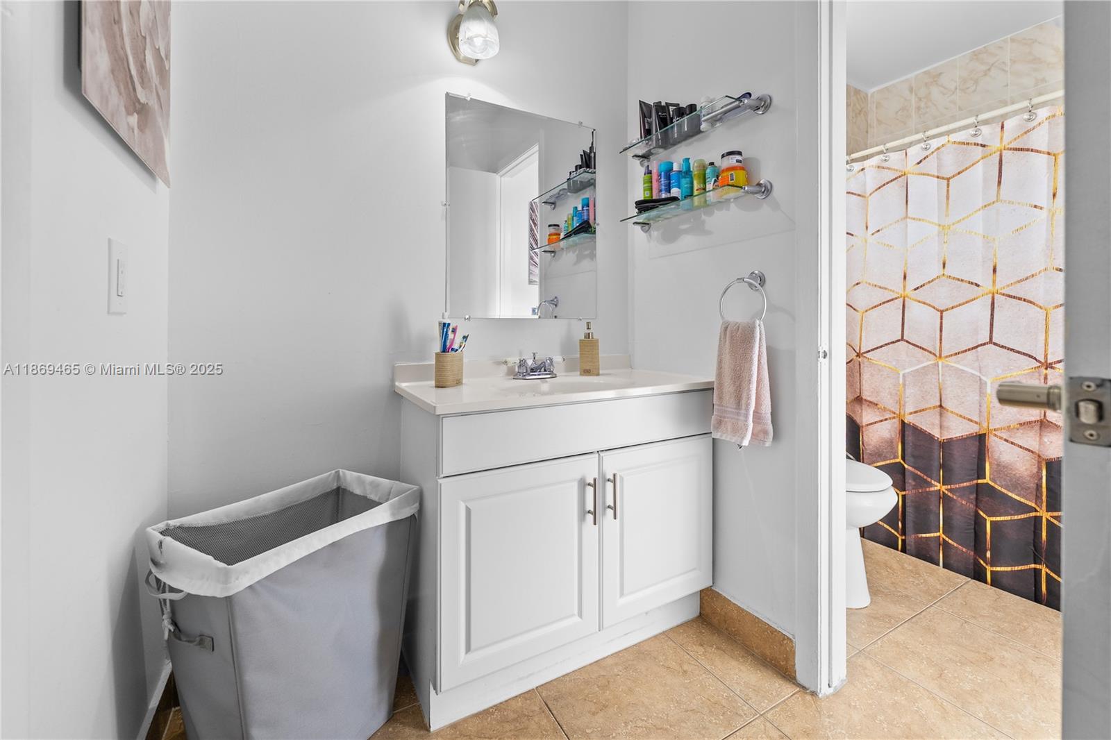 BISCAYNE VILLA HOMES SEC - Residential