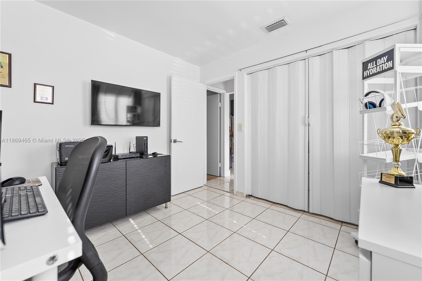 BISCAYNE VILLA HOMES SEC - Residential