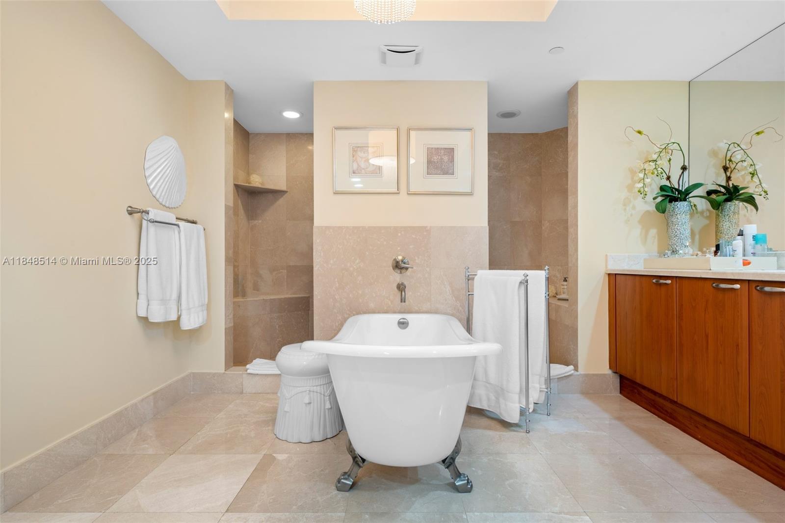 THE PENINSULA II CONDO - Residential Lease