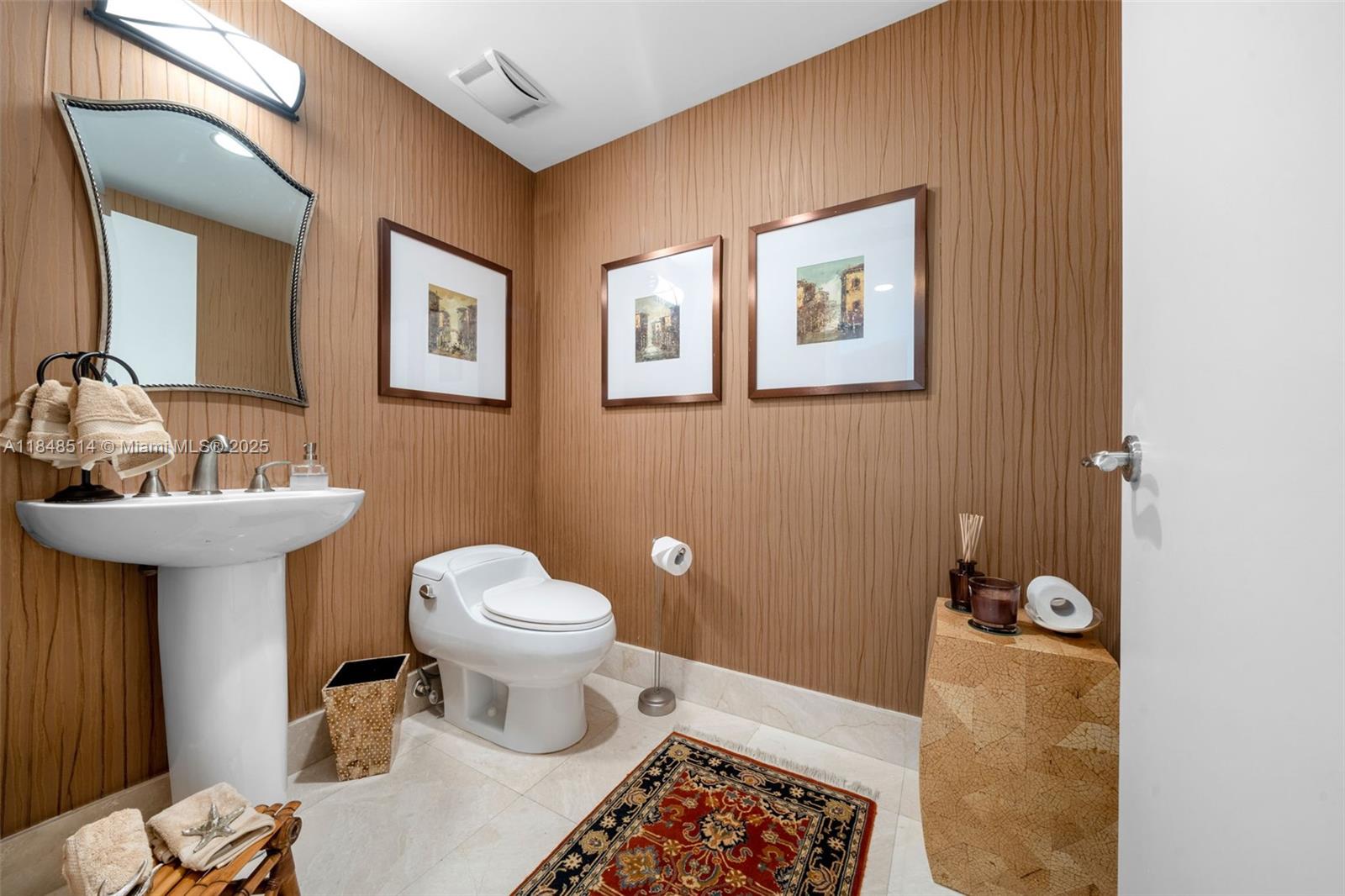 THE PENINSULA II CONDO - Residential Lease