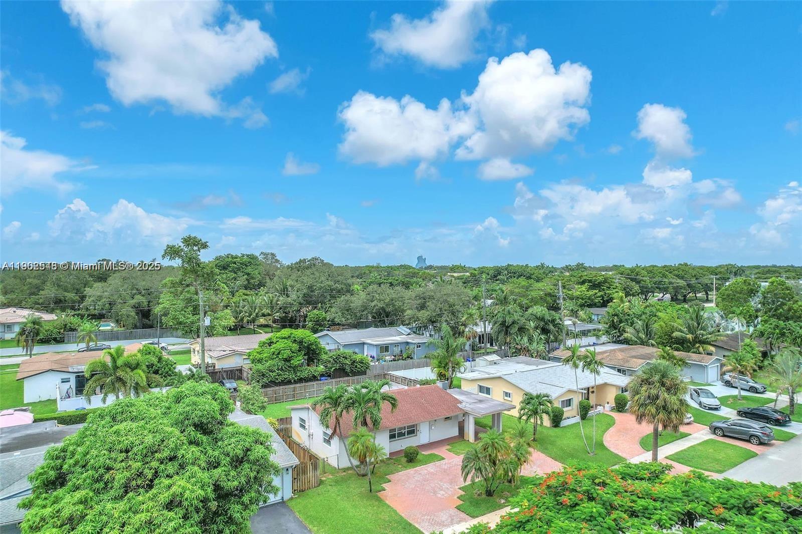 HOLLYWOOD HEIGHTS ADD SEC - Residential