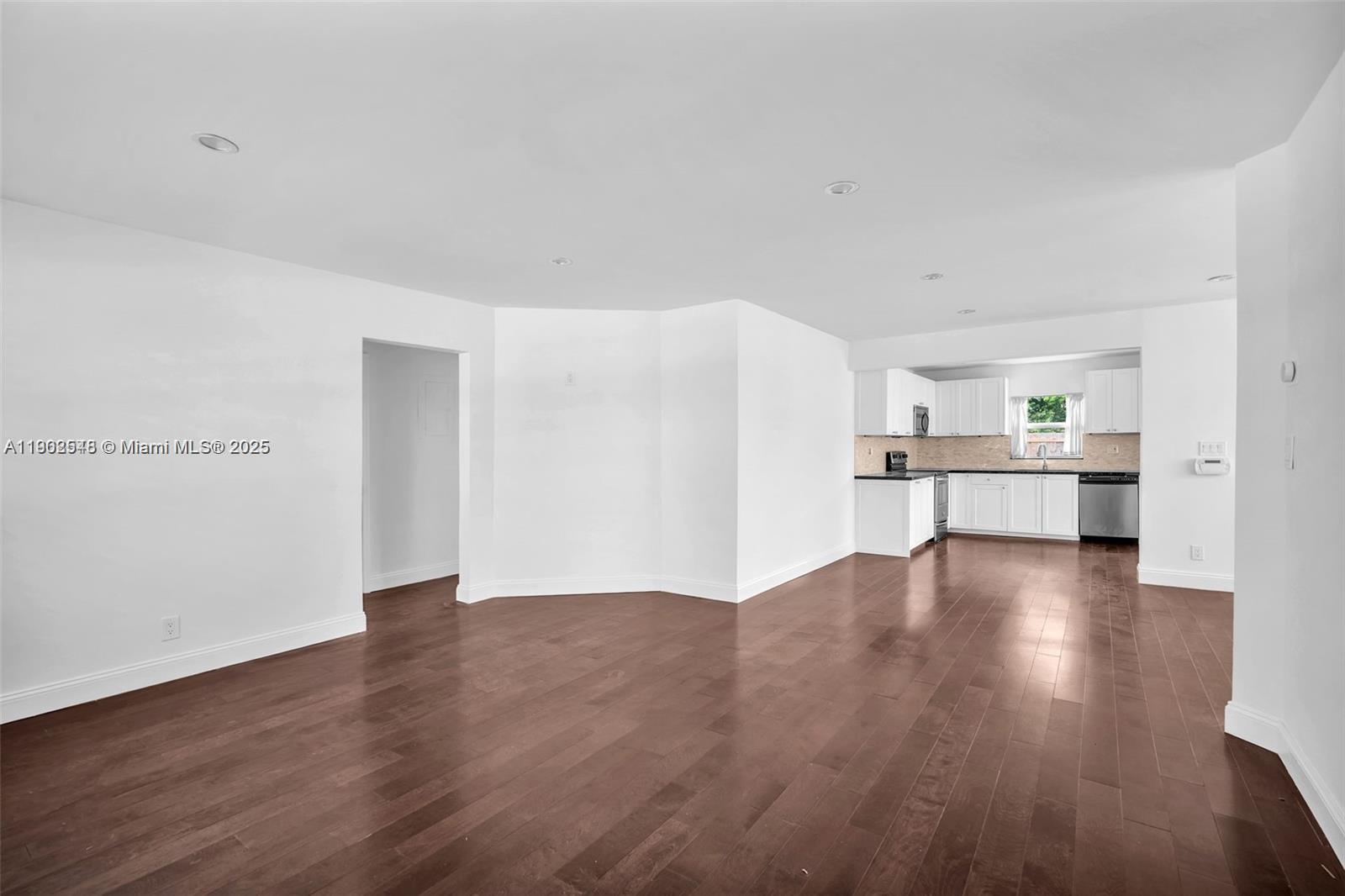 HOLLYWOOD HEIGHTS ADD SEC - Residential