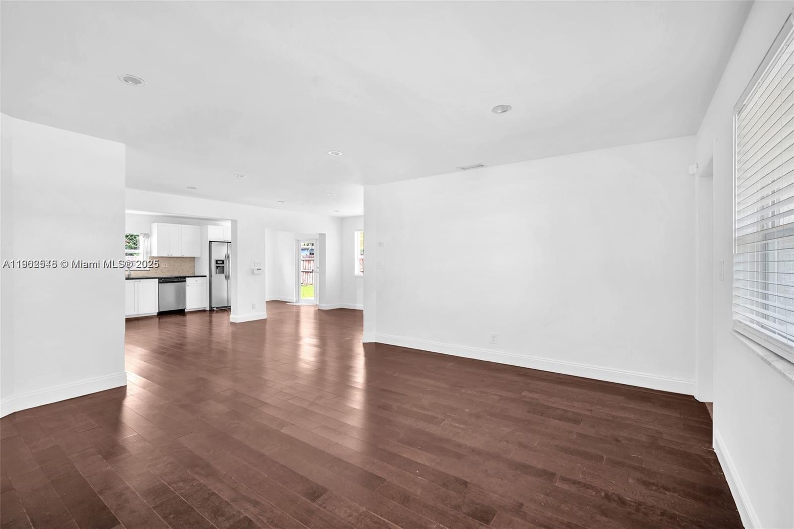 HOLLYWOOD HEIGHTS ADD SEC - Residential