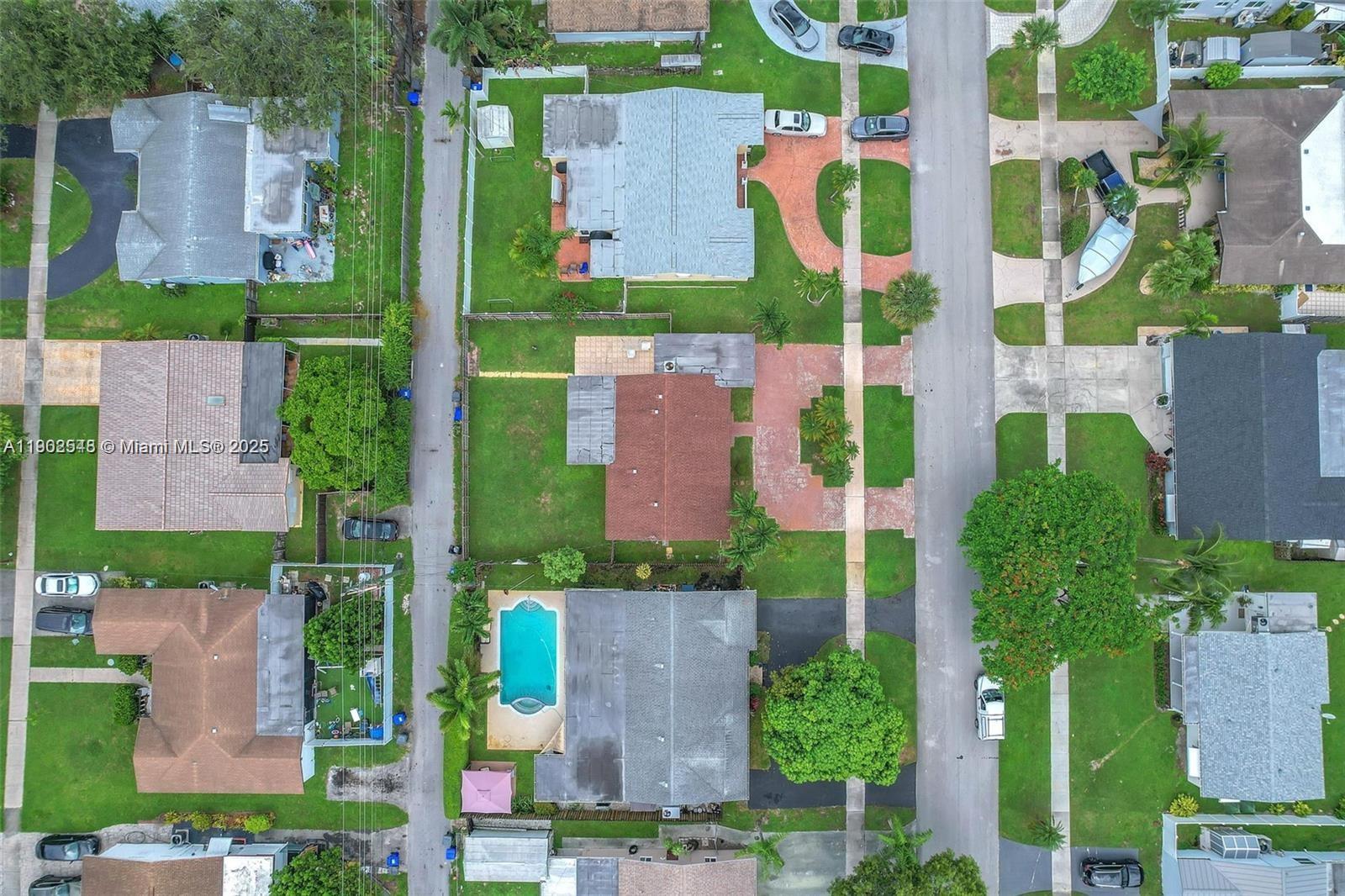 HOLLYWOOD HEIGHTS ADD SEC - Residential