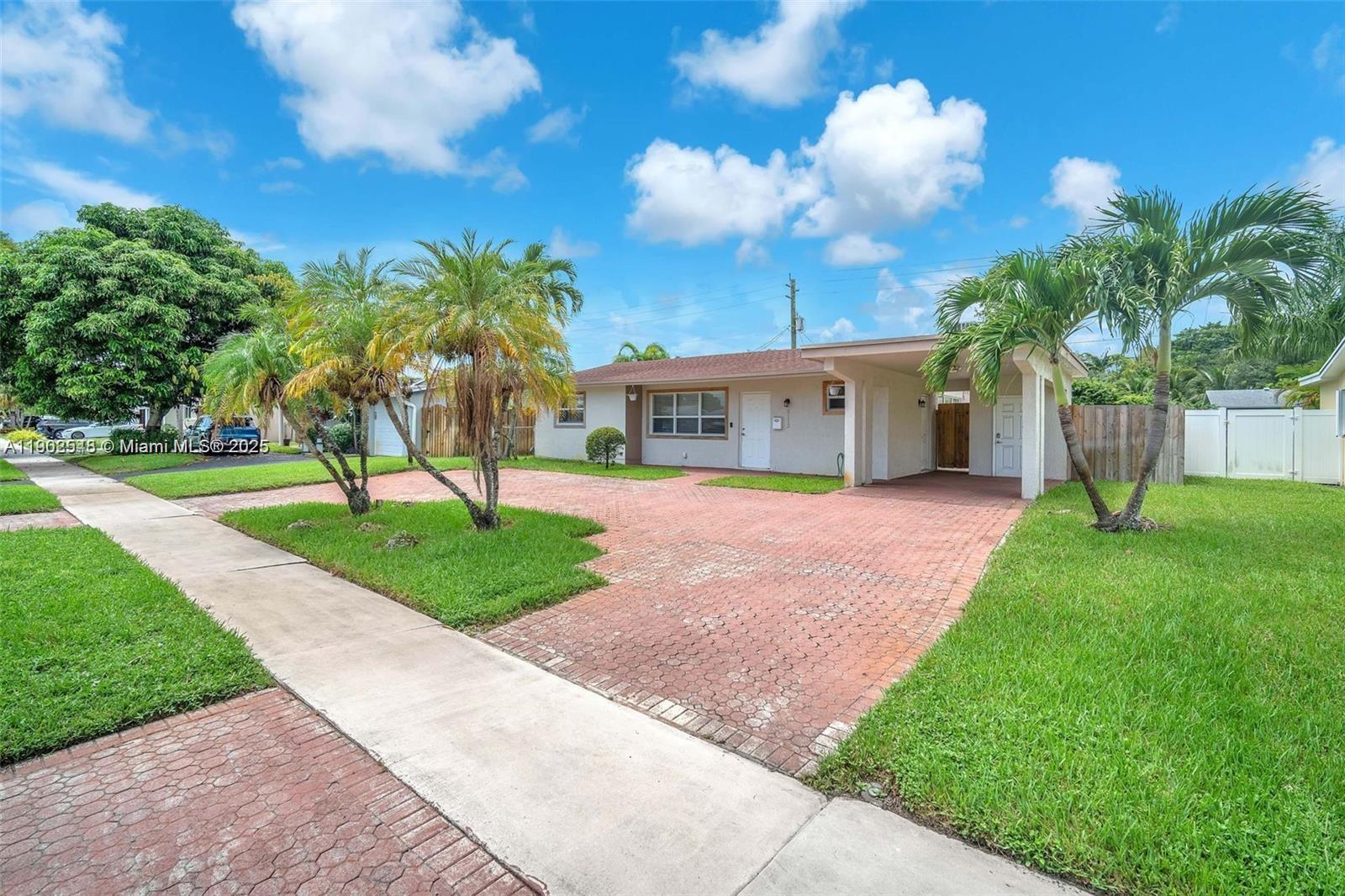 HOLLYWOOD HEIGHTS ADD SEC - Residential
