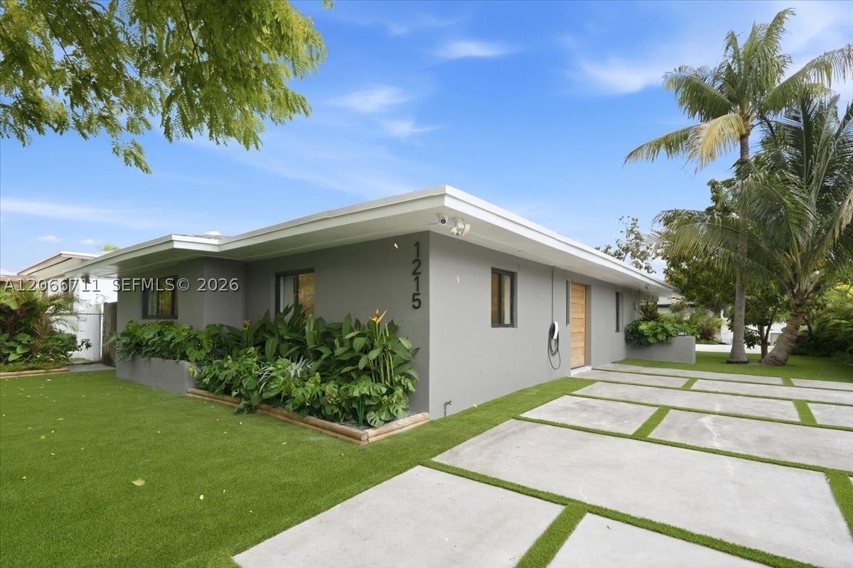1215 NE 110th St - Image 1