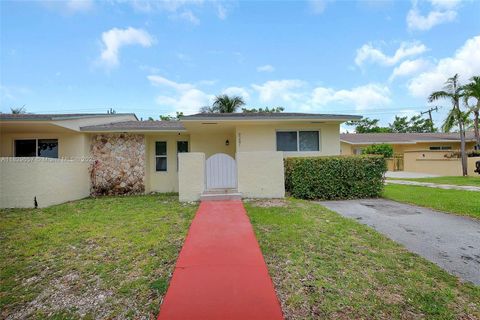 9241 SW 204th Ter Cutler Bay FL 33189