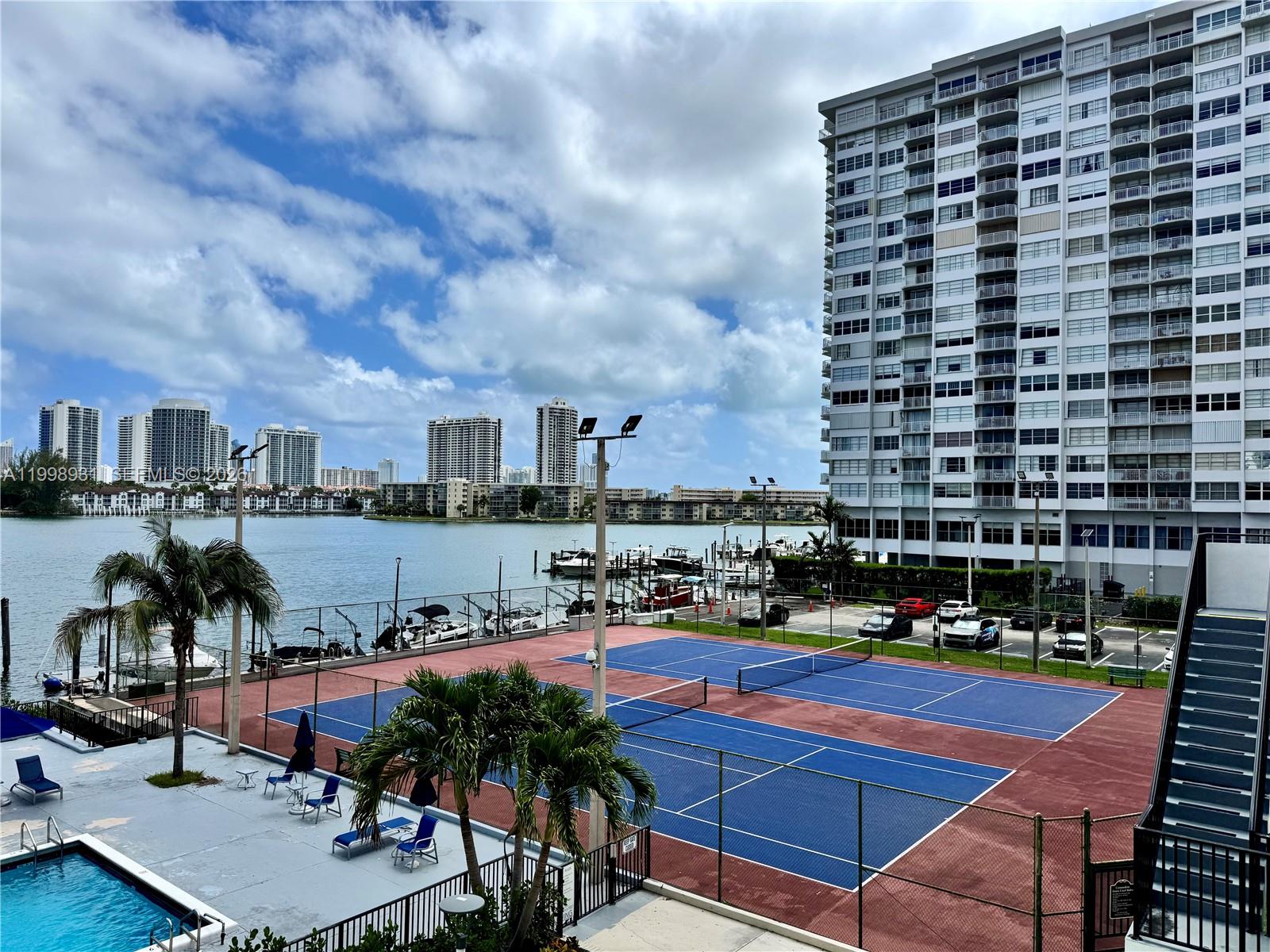 COMMODORE PLAZA CONDO - Residential