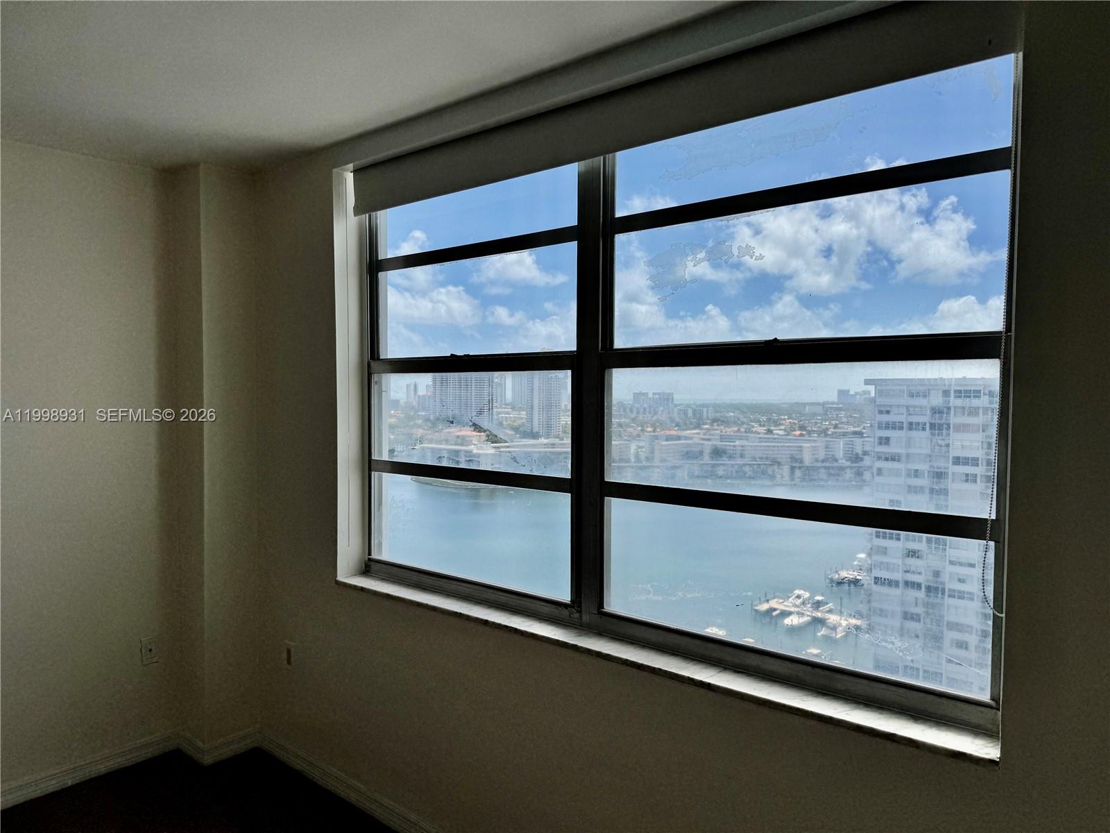 COMMODORE PLAZA CONDO - Residential