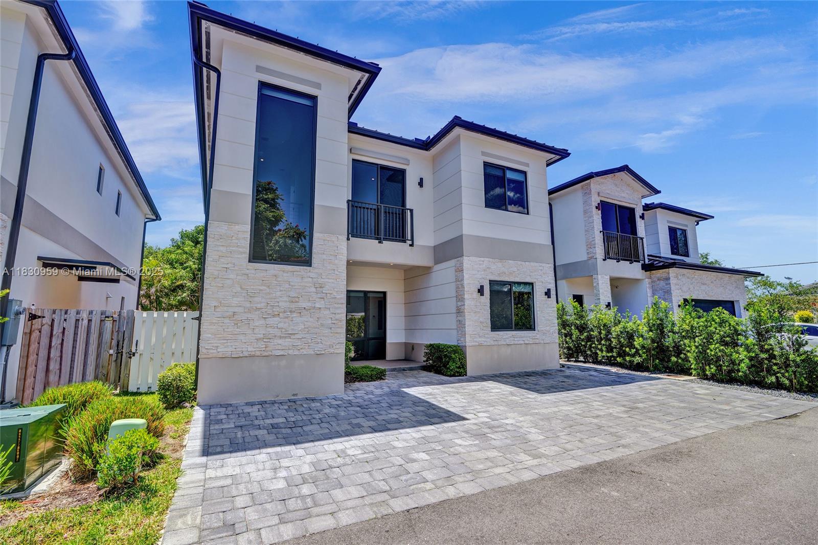 Brand New Construction- 5Br/3.5 BA Near Pinecrest! Experience modern living just minutes from the heart of
Pinecrest in this stunning new construction home. This home offers the perfect blend of comfort, style, and
functionality. Enjoy top-rated schools, proximity to near shopping, dining, parks, and all the amenities that make
Pinecrest so desirable. This is your opportunity to live in a beautifully designed, new construction, move-in ready
home in an unbeatable location