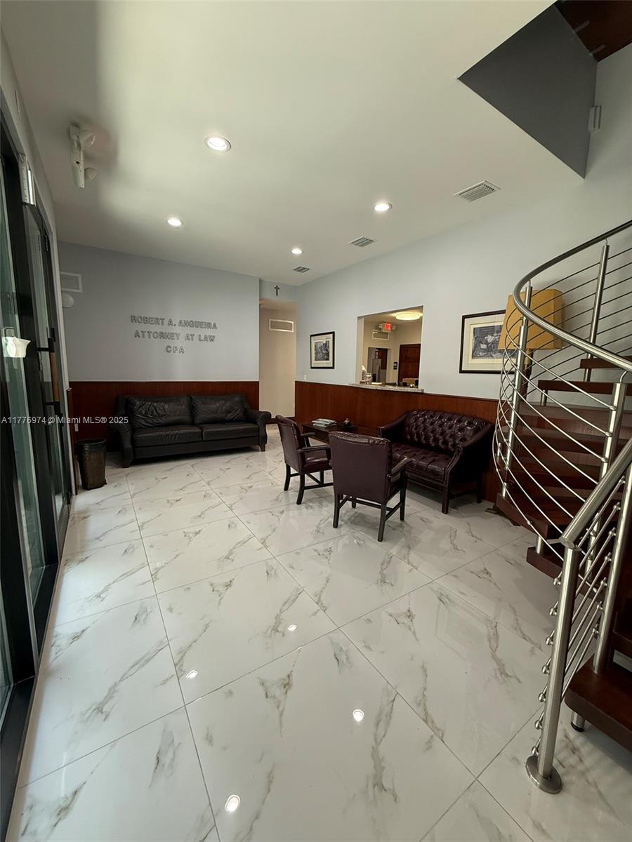 16 SW 1st Ave