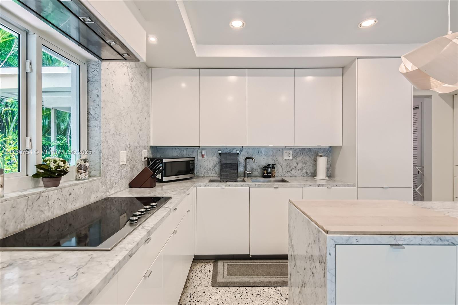 SILVER SHORES SEC OF LAUD - Residential Lease