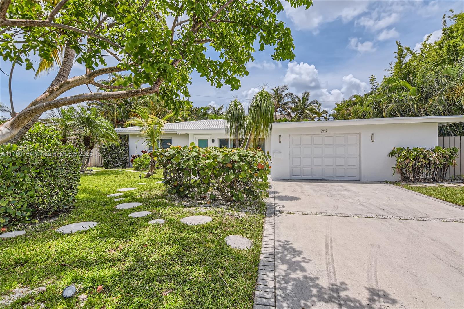 262 Bombay Ave