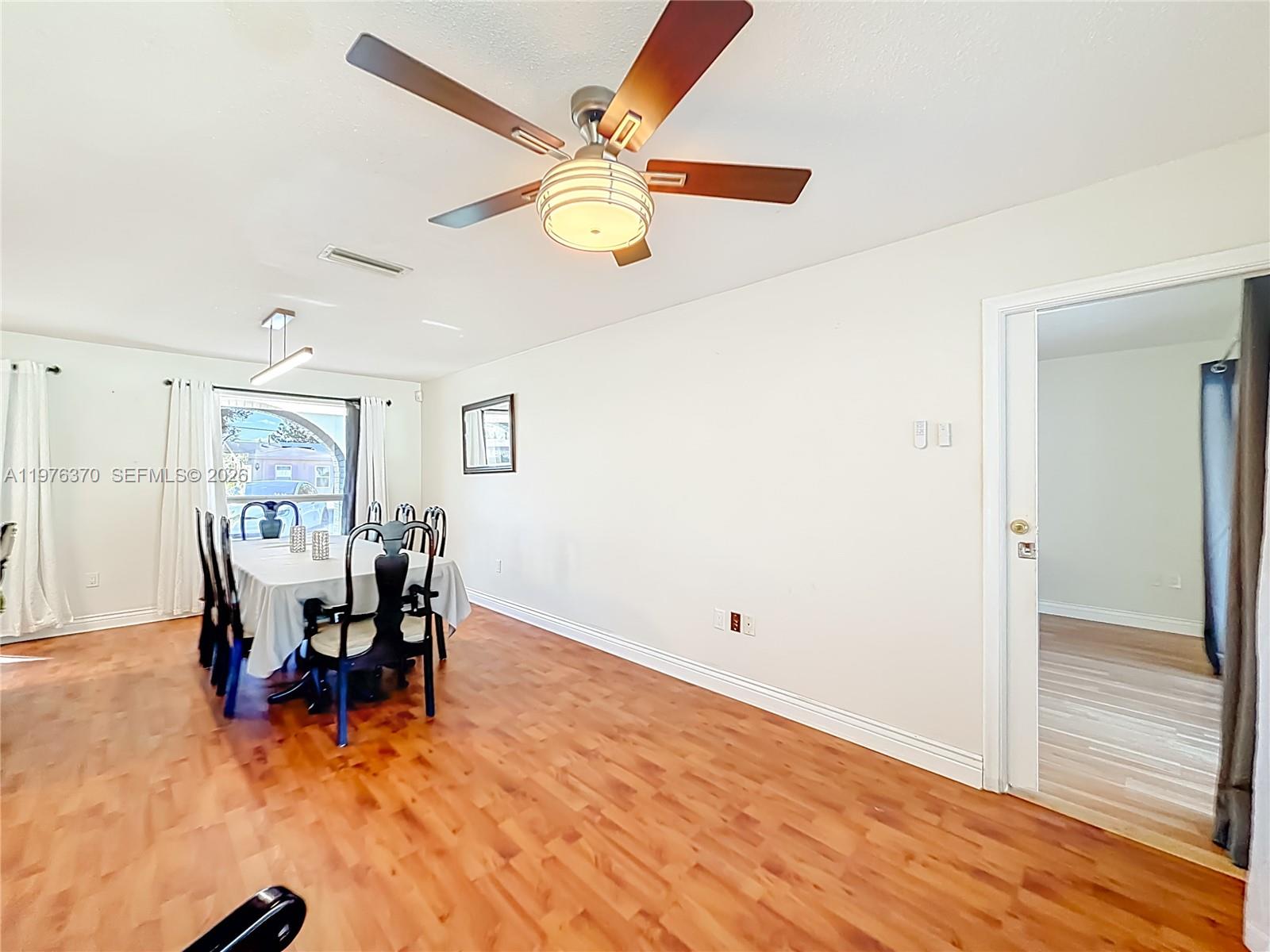 KNOLLS 4 SEC - Residential