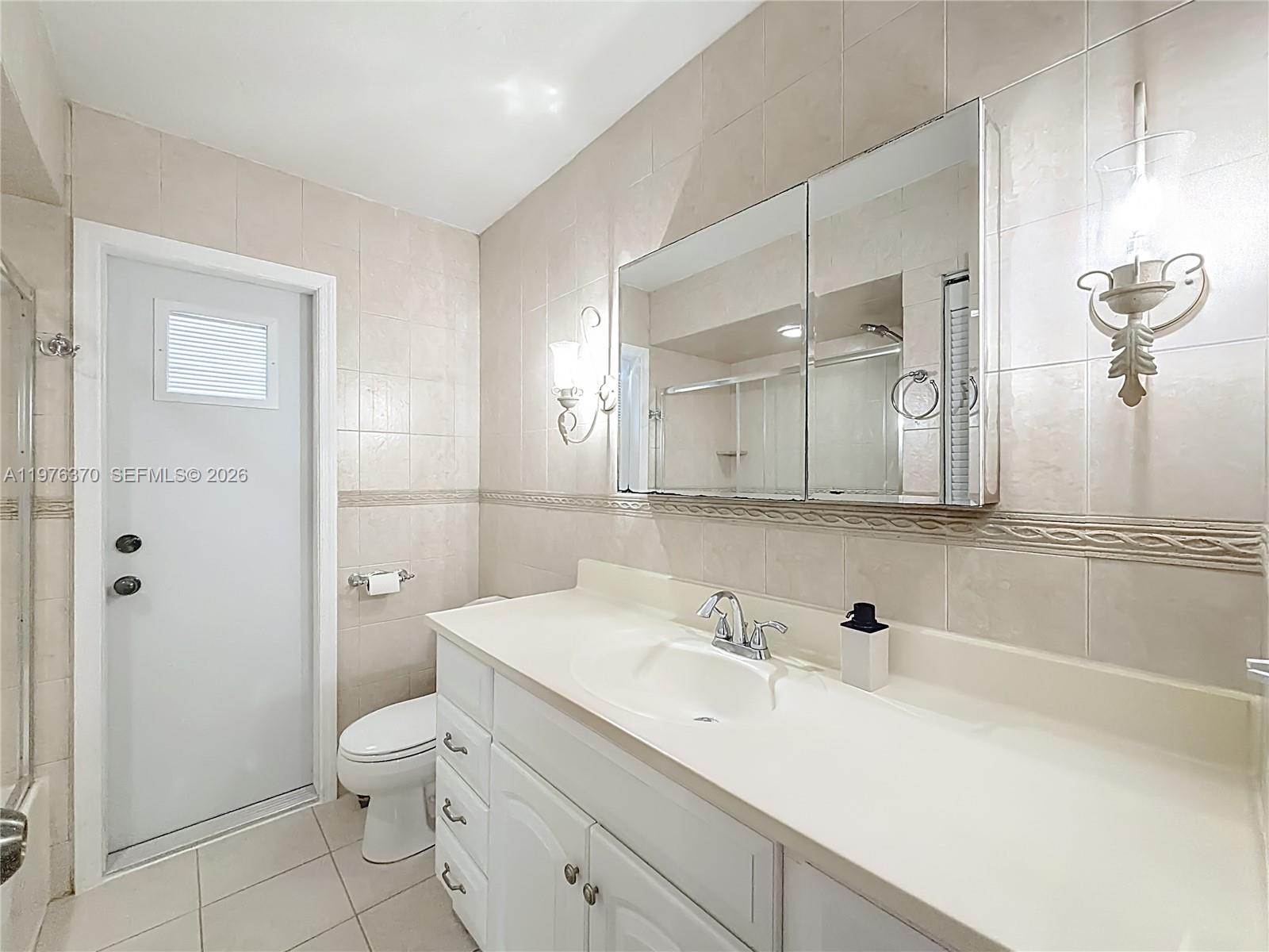 KNOLLS 4 SEC - Residential