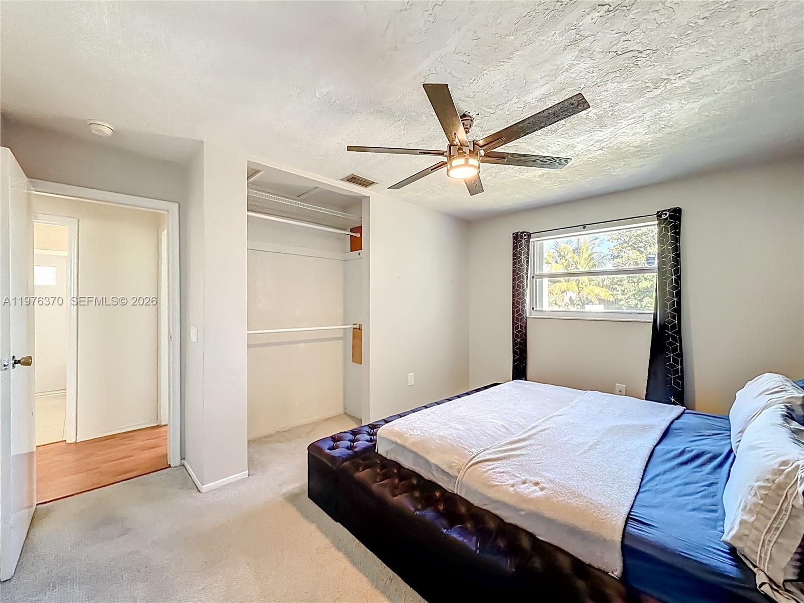 KNOLLS 4 SEC - Residential