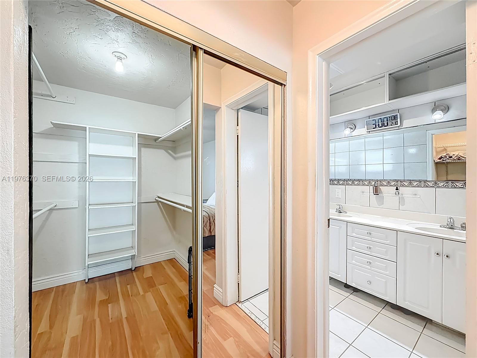 KNOLLS 4 SEC - Residential