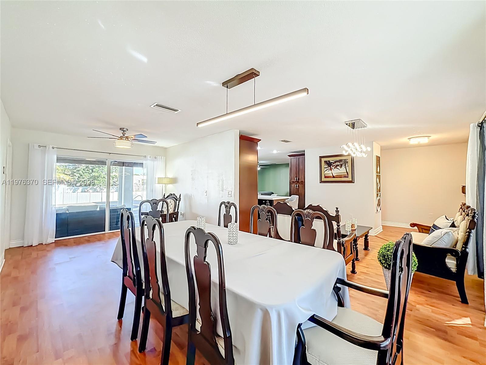 KNOLLS 4 SEC - Residential