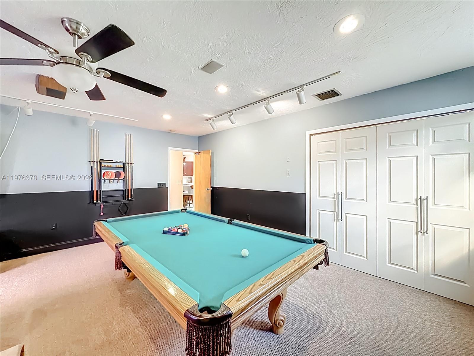 KNOLLS 4 SEC - Residential