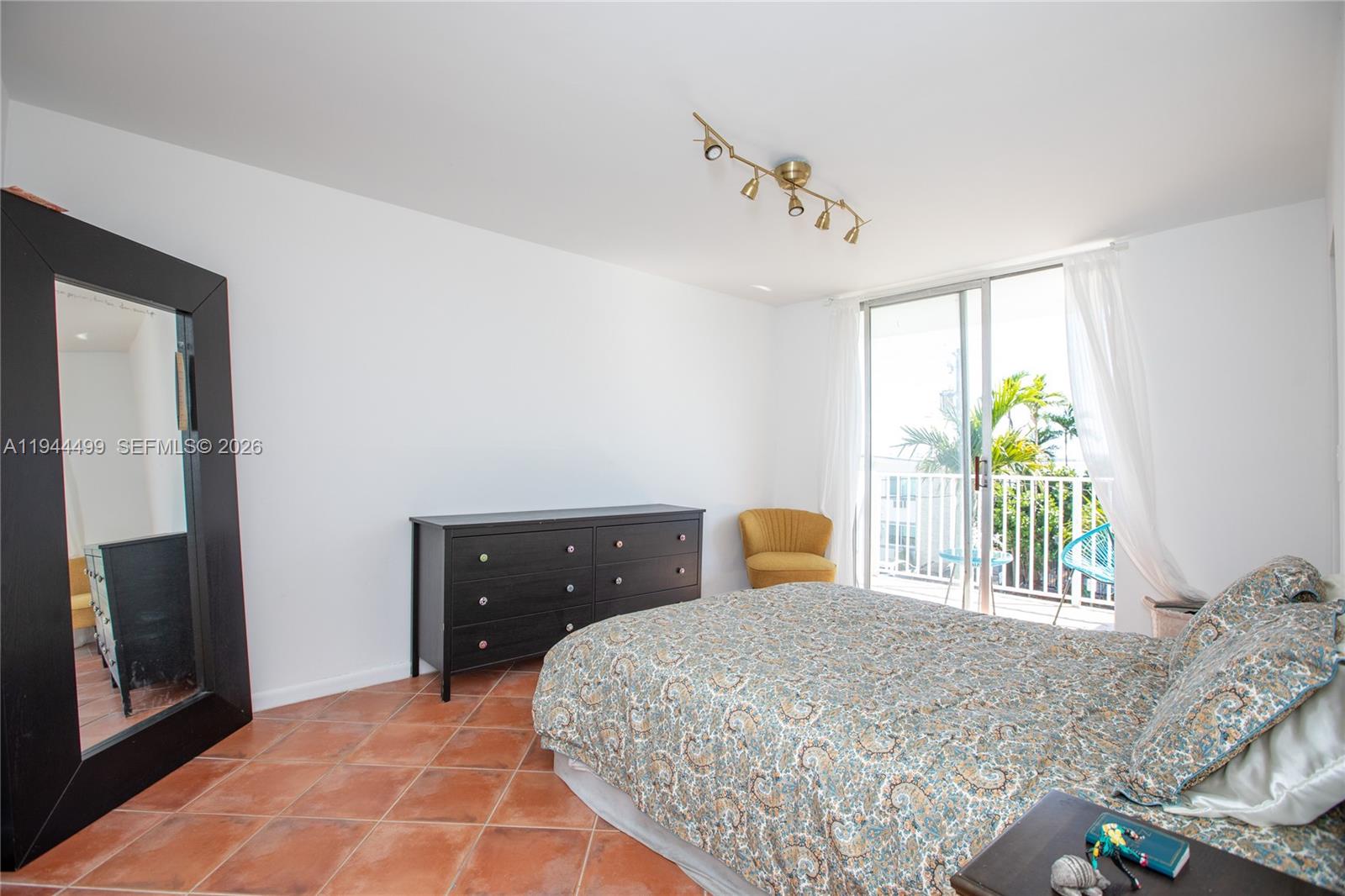 NORTH BAY VILLAS CONDO - Residential Lease