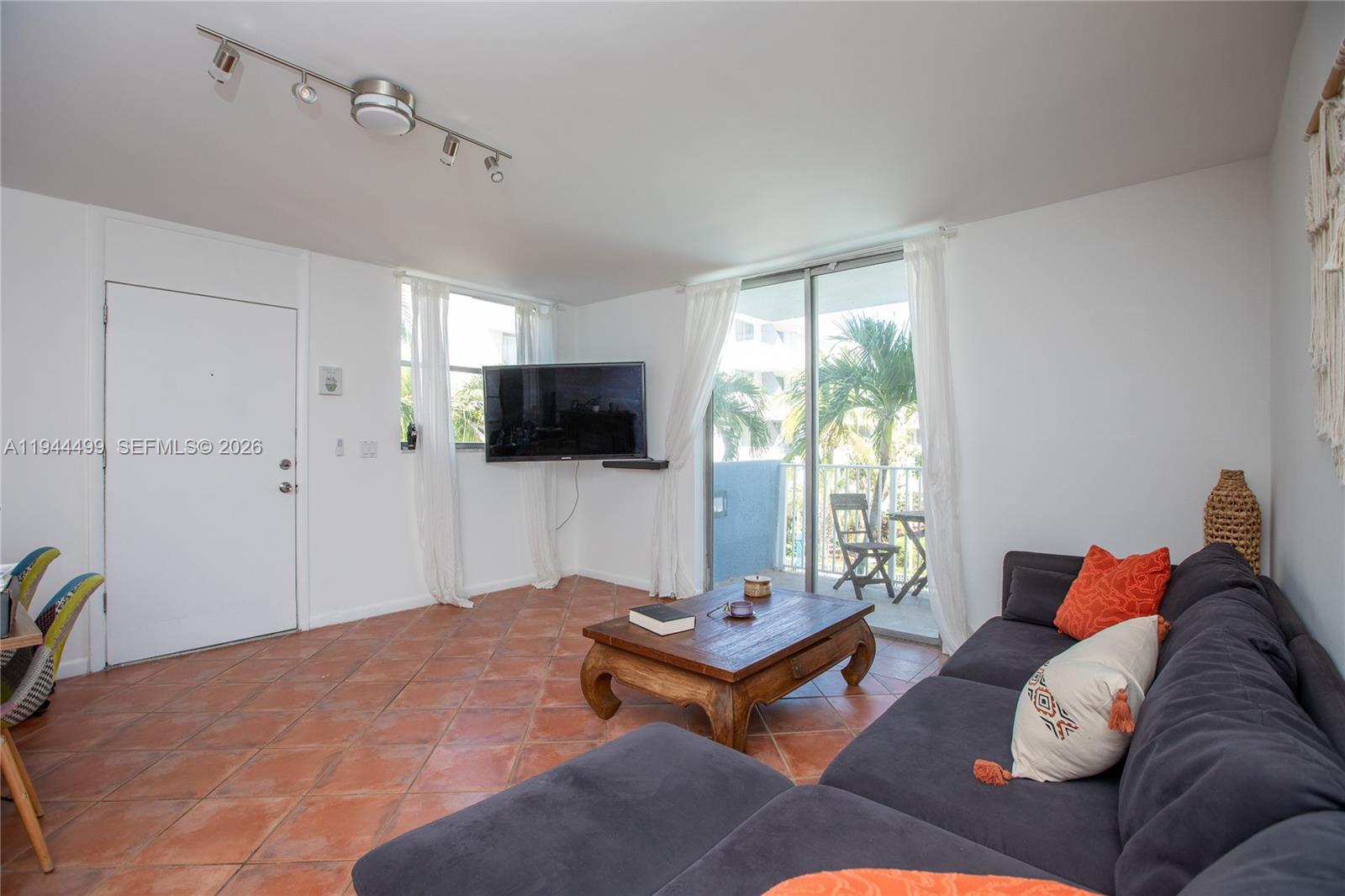 NORTH BAY VILLAS CONDO - Residential Lease