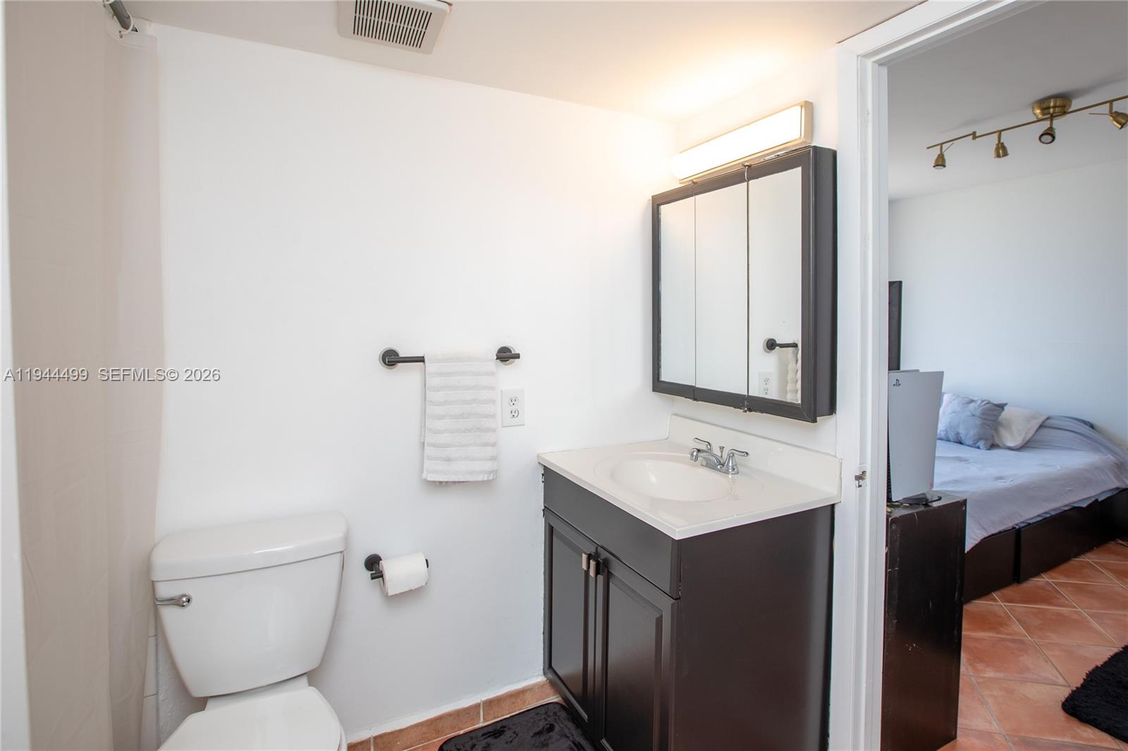 NORTH BAY VILLAS CONDO - Residential Lease