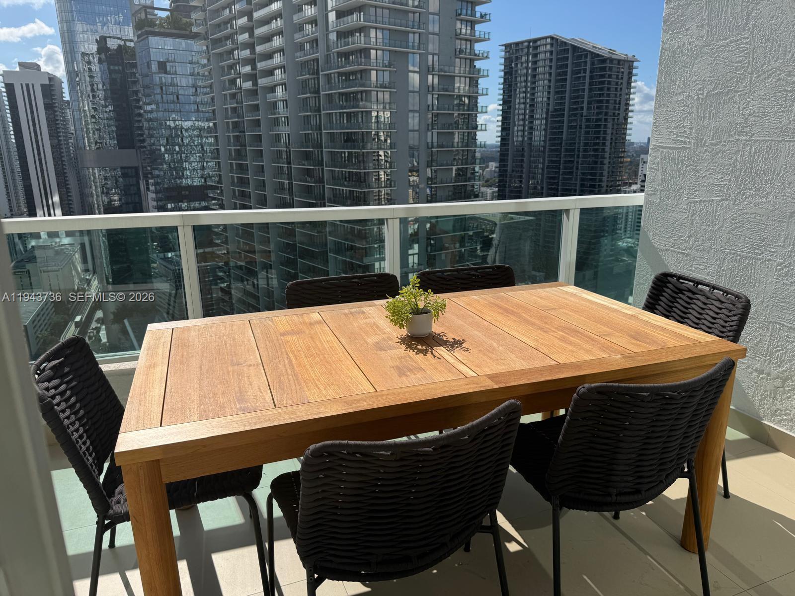 BRICKELL ON THE RIVER S T - Residential Lease