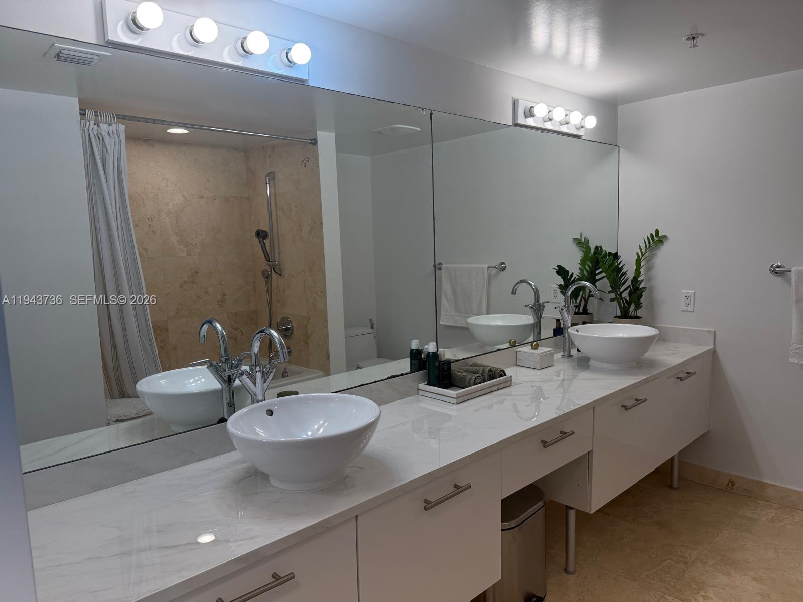 BRICKELL ON THE RIVER S T - Residential Lease