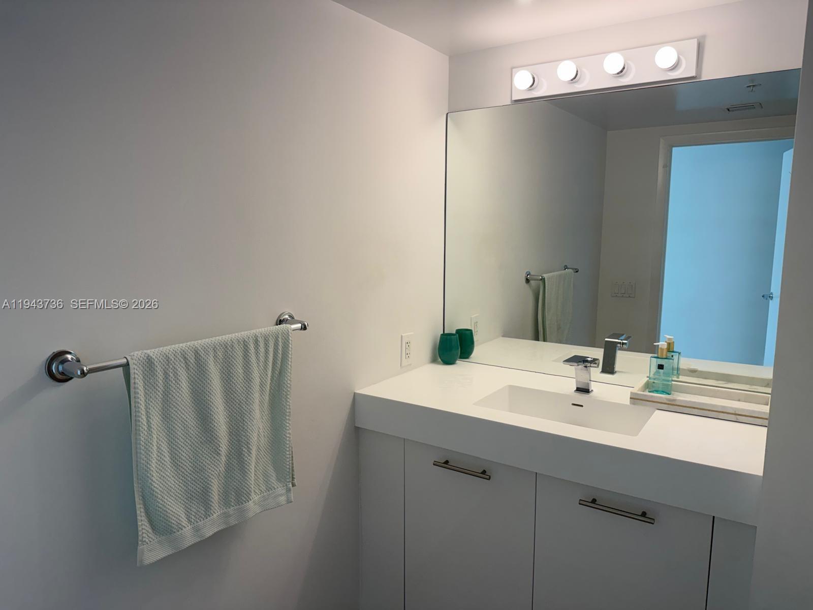 BRICKELL ON THE RIVER S T - Residential Lease