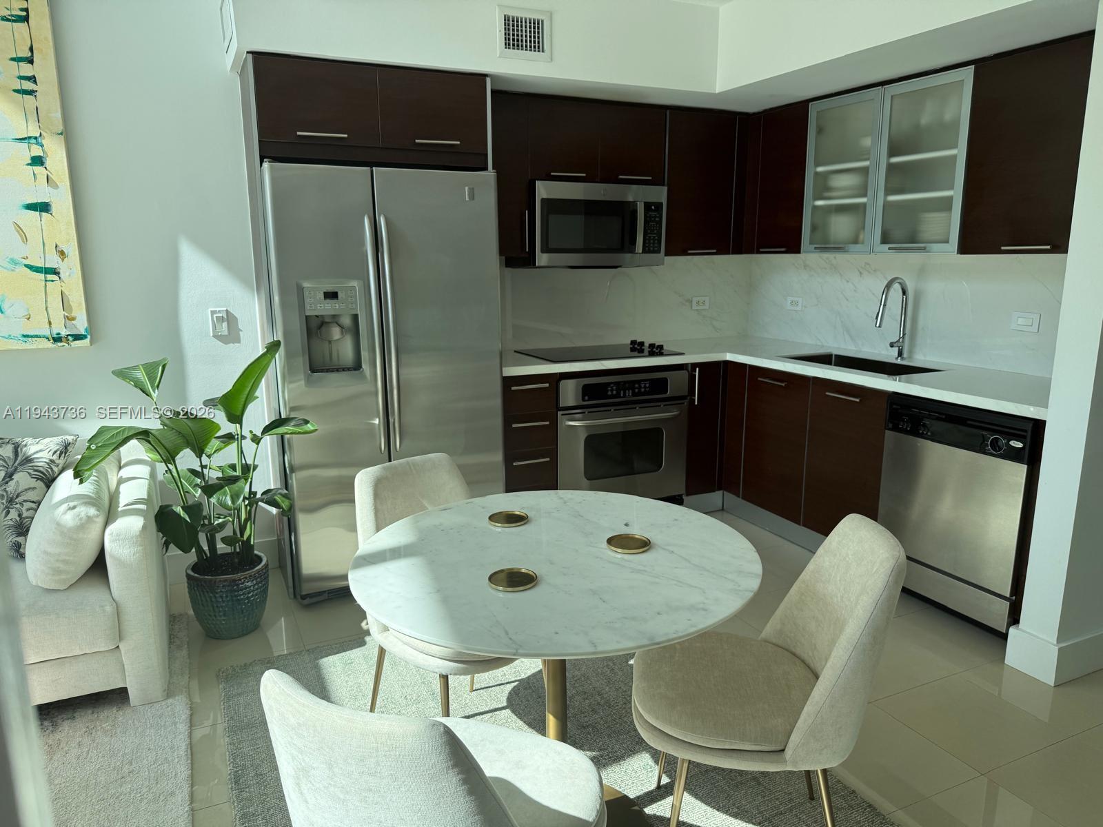 BRICKELL ON THE RIVER S T - Residential Lease