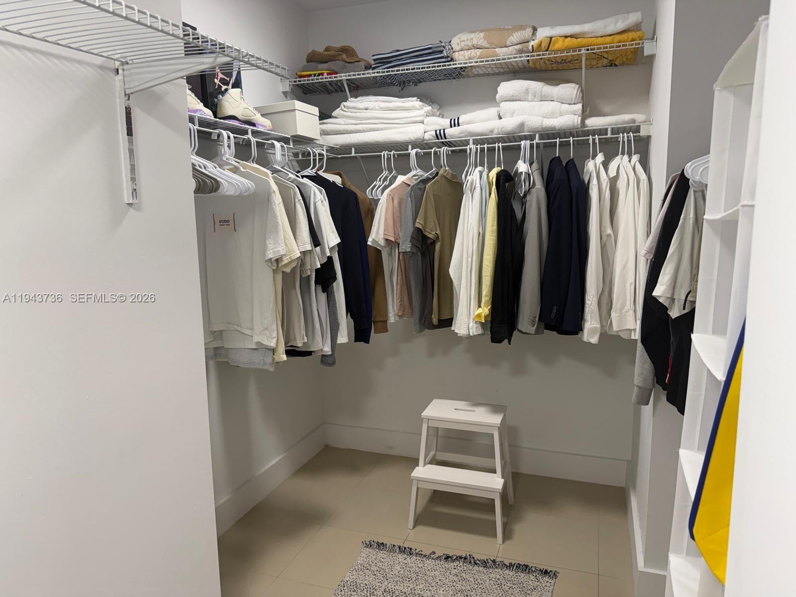 BRICKELL ON THE RIVER S T - Residential Lease