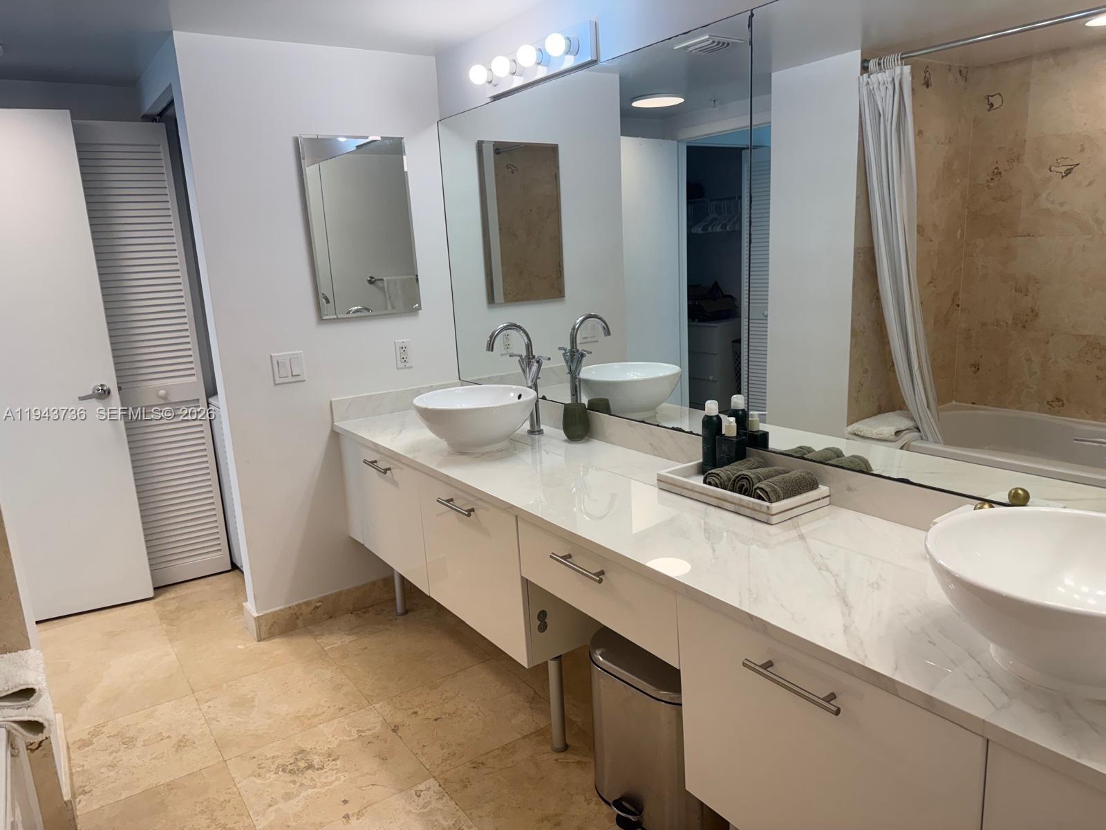 BRICKELL ON THE RIVER S T - Residential Lease