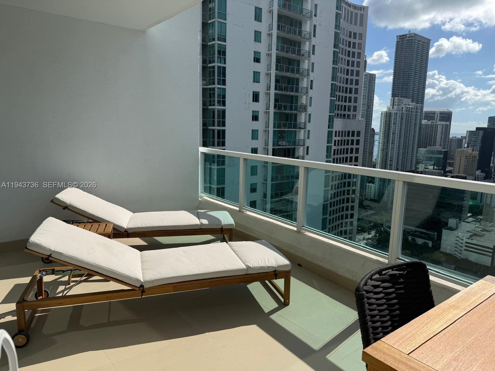 BRICKELL ON THE RIVER S T - Residential Lease