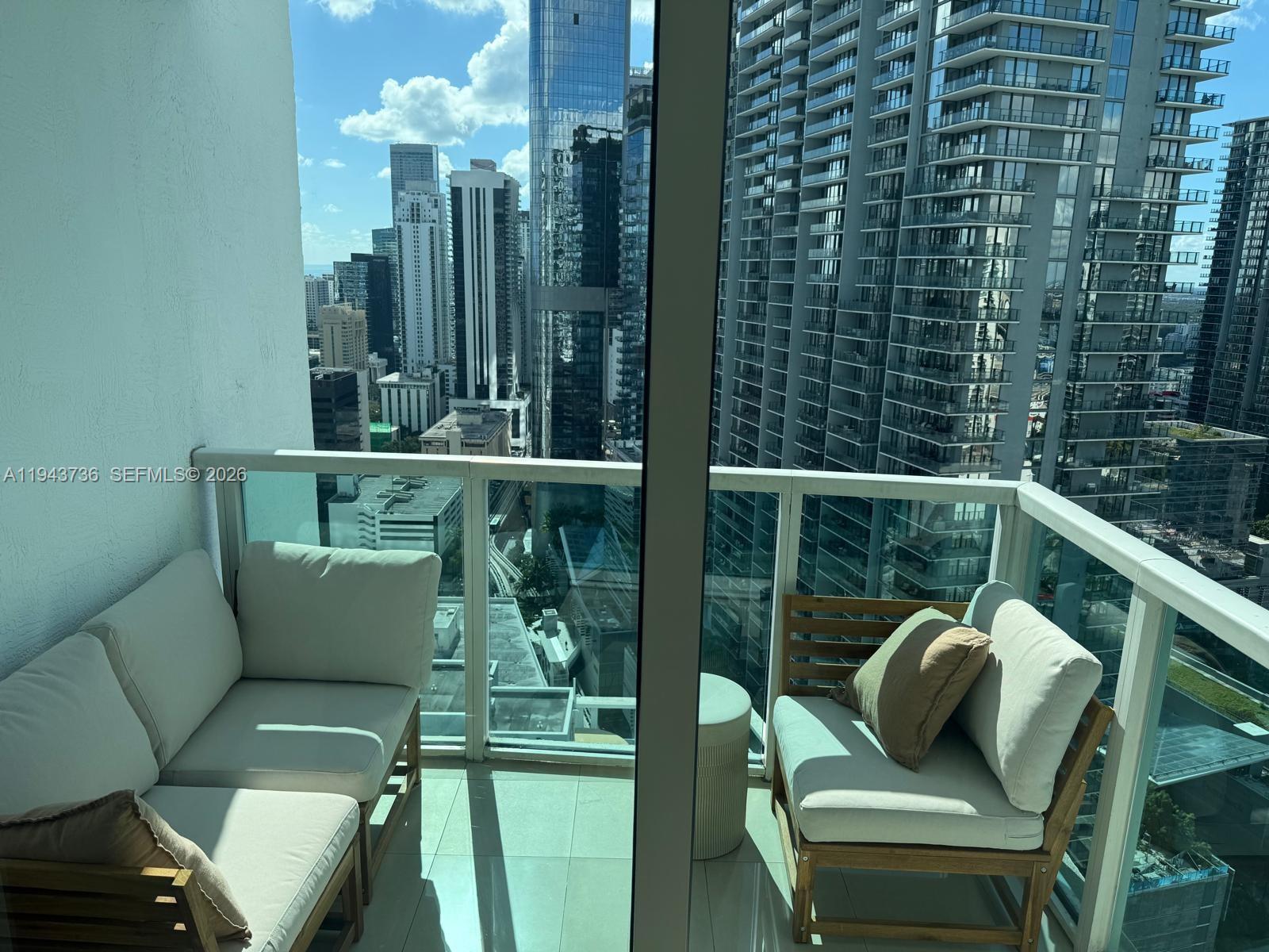 BRICKELL ON THE RIVER S T - Residential Lease