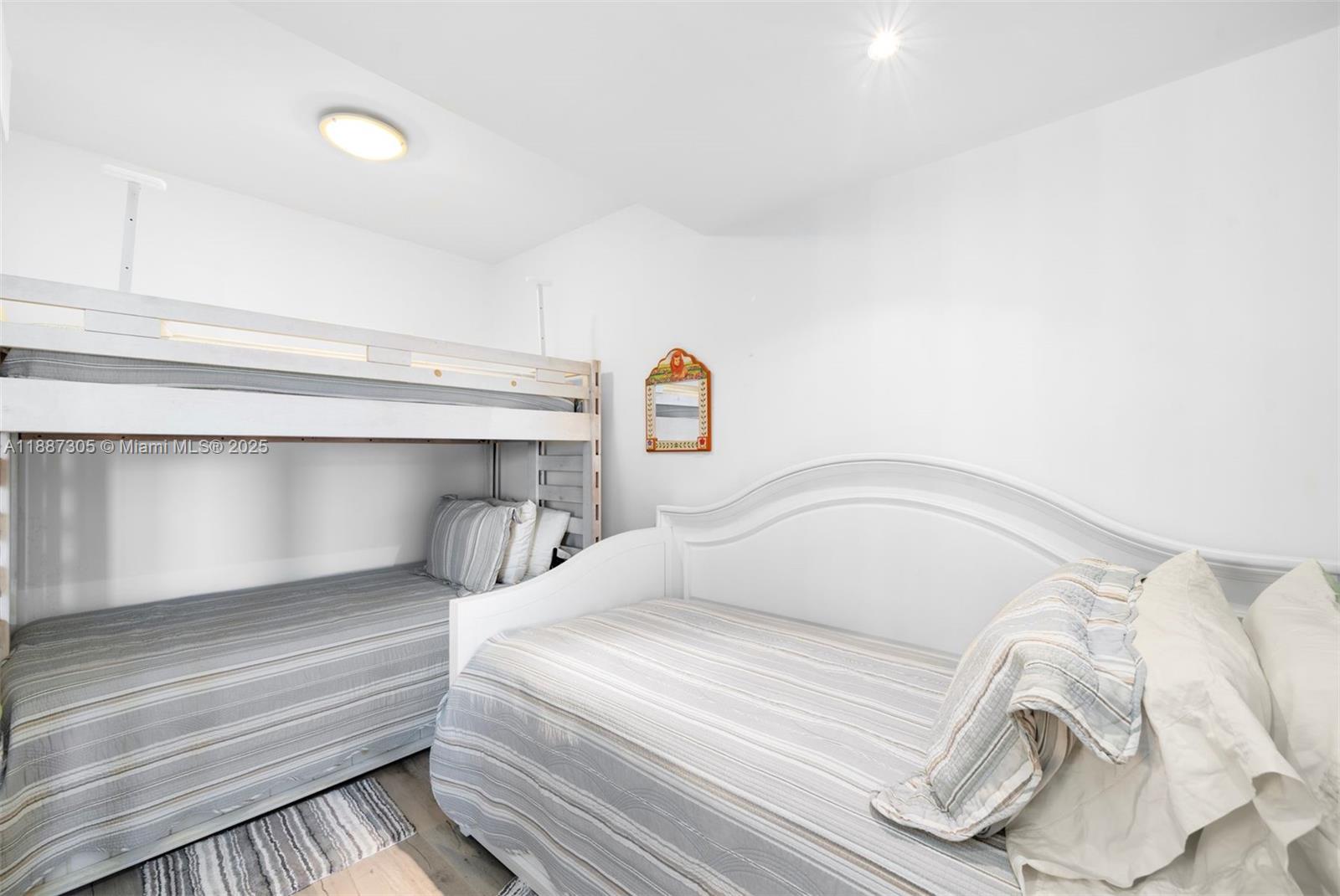 THE PLAZA OF BAL HARBOUR - Residential Lease