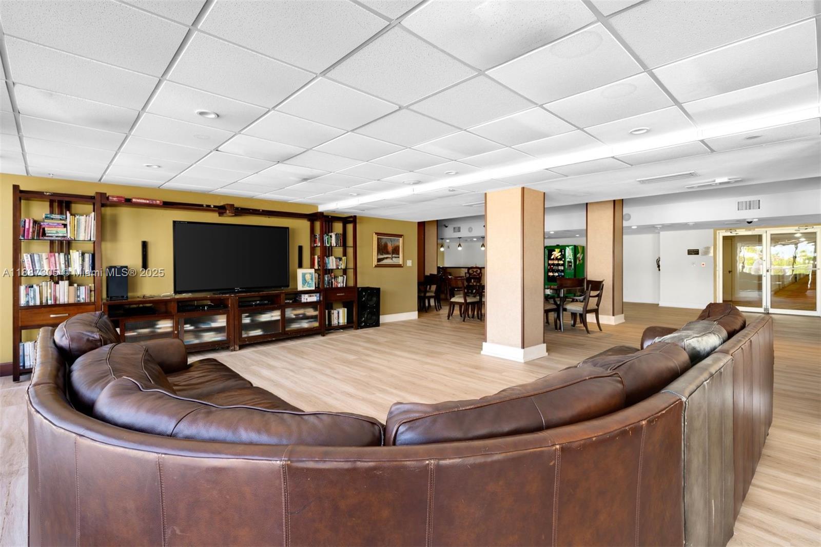 THE PLAZA OF BAL HARBOUR - Residential Lease