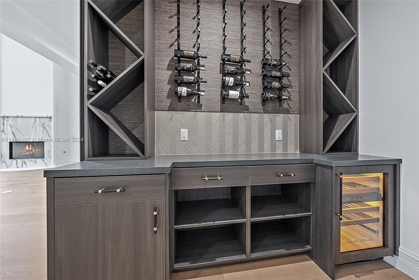 Anchorage Point - Residential