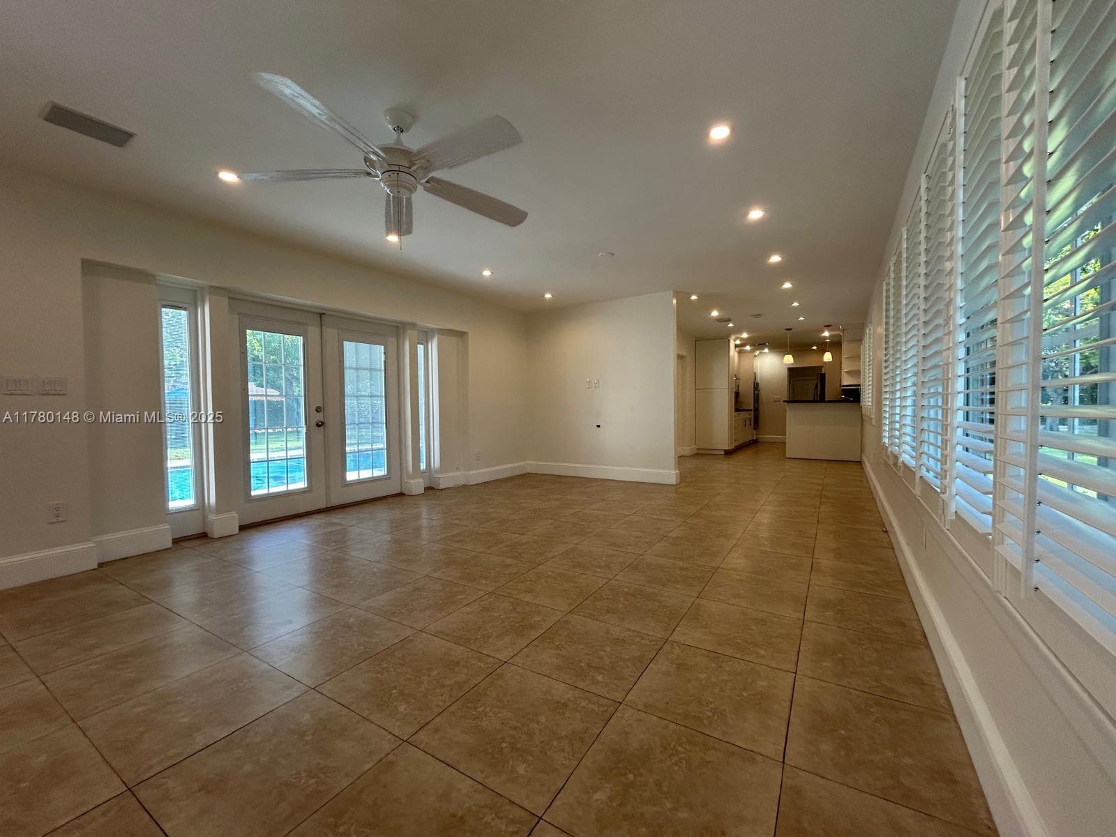 PINEMESA ESTS - Residential Lease