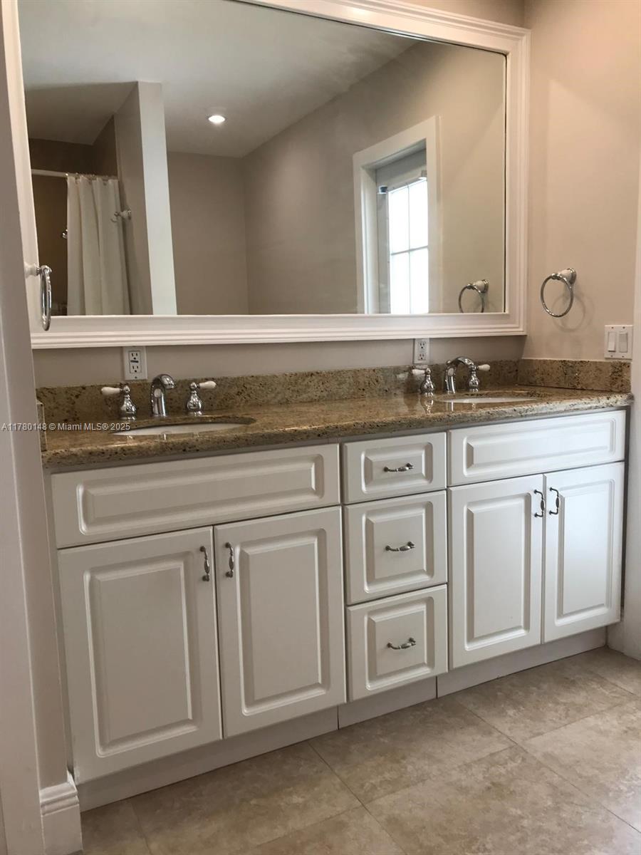 PINEMESA ESTS - Residential Lease