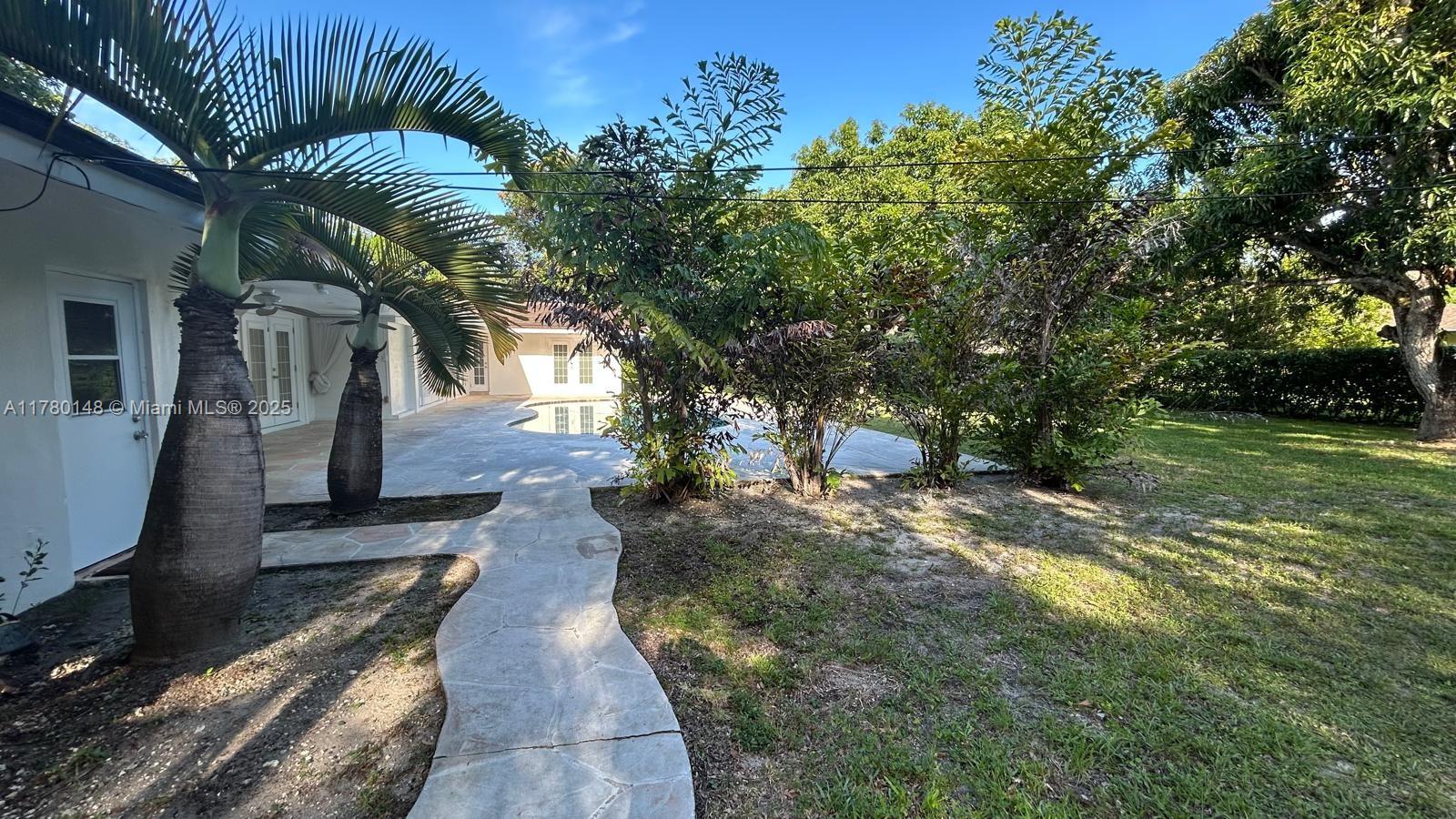 PINEMESA ESTS - Residential Lease