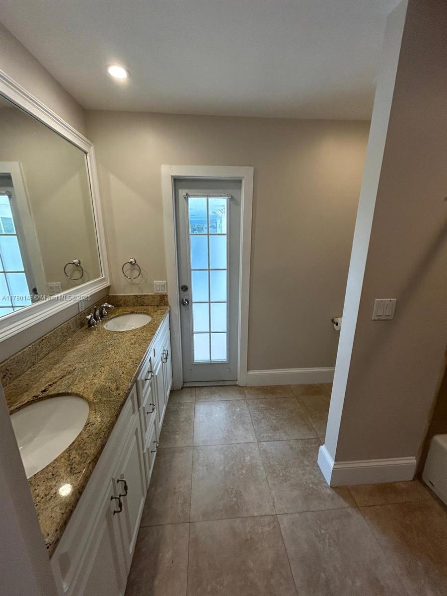 PINEMESA ESTS - Residential Lease